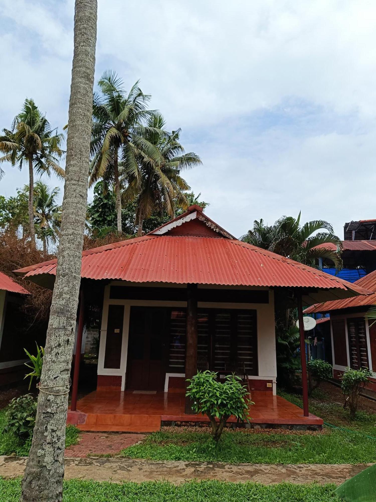 Hill View Beach Resort Varkala Kültér fotó