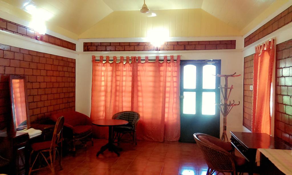 Hill View Beach Resort Varkala Kültér fotó