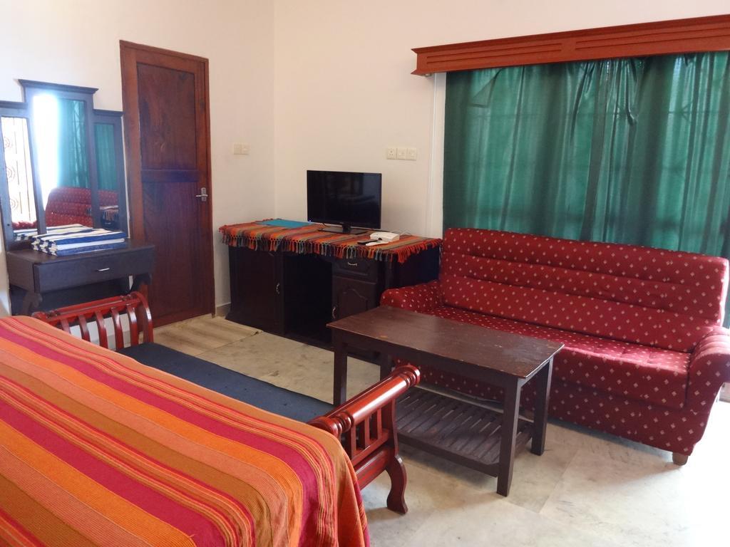 Hill View Beach Resort Varkala Kültér fotó