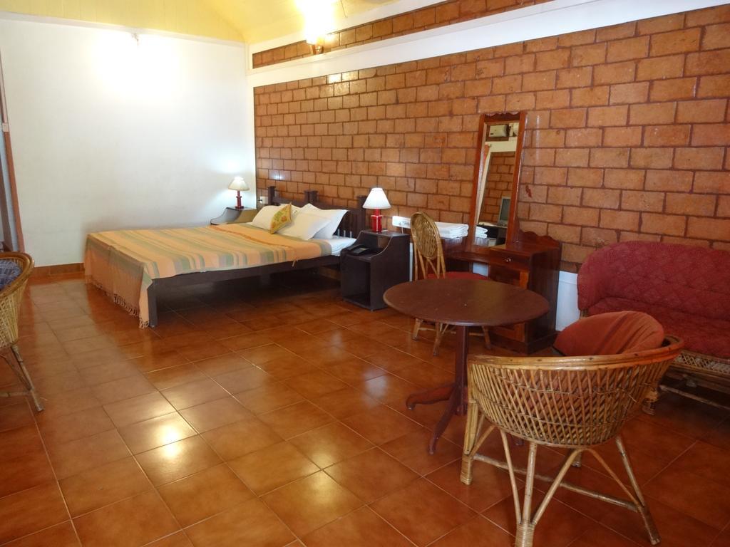Hill View Beach Resort Varkala Kültér fotó